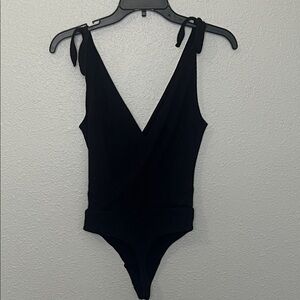 Aritzia Wilfred Free Cross Front Knit Bodysuit Black Size Small